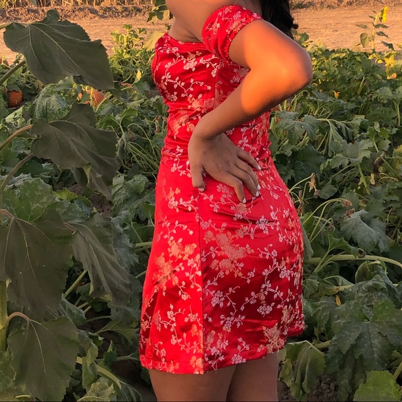 Dress - Picture 1 of 3